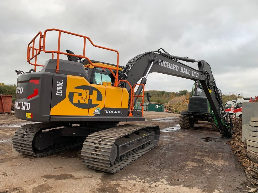 Volvo EC180EL Excavator